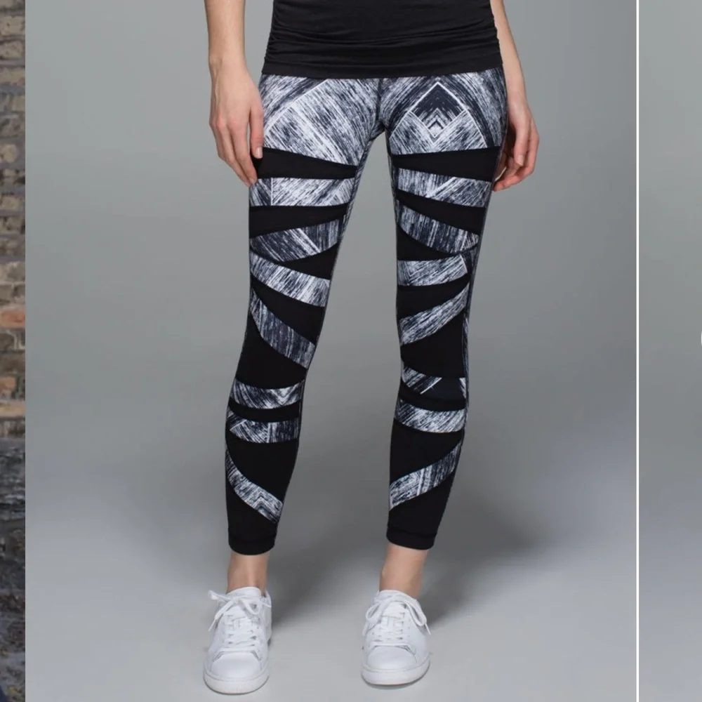 Rare Lululemon High Times Pant Heat Wave White Black / Black Mesh Size 10